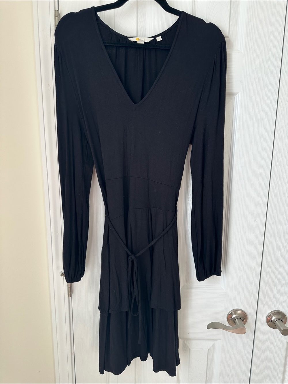 Boden Black V-Neck Long Sleeve Tie-Waist Dress